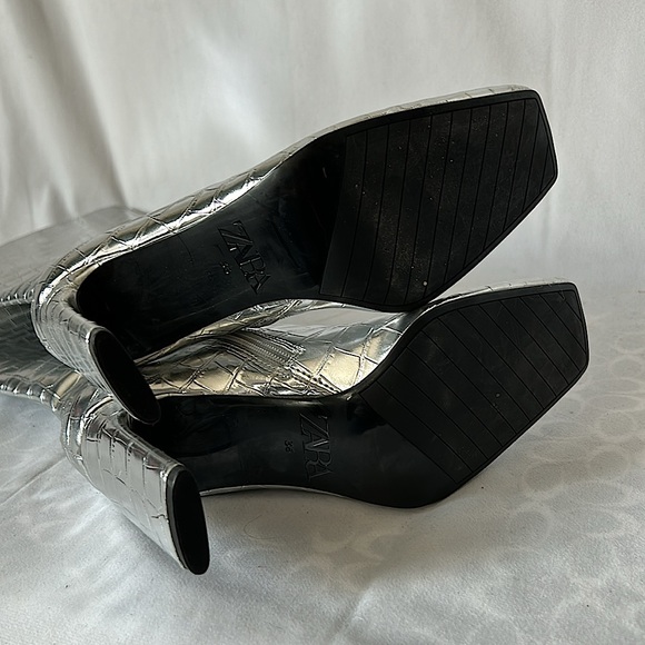 Zara NWT Silver Metallic Crocodile Print Knee High Heel Boots **Sz 36/US 6**🔥🔥 - Picture 7 of 8